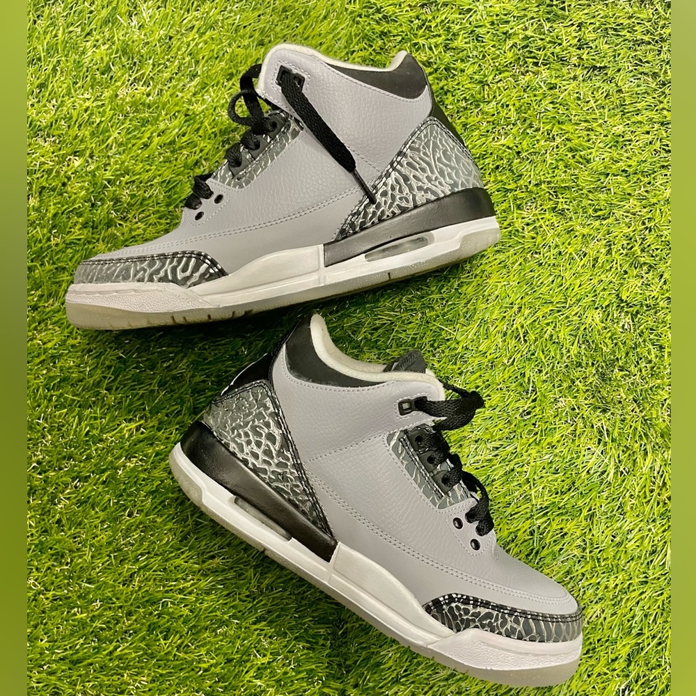 AIR JORDAN 3 Retro Wolf Grey 5.5Y shoes